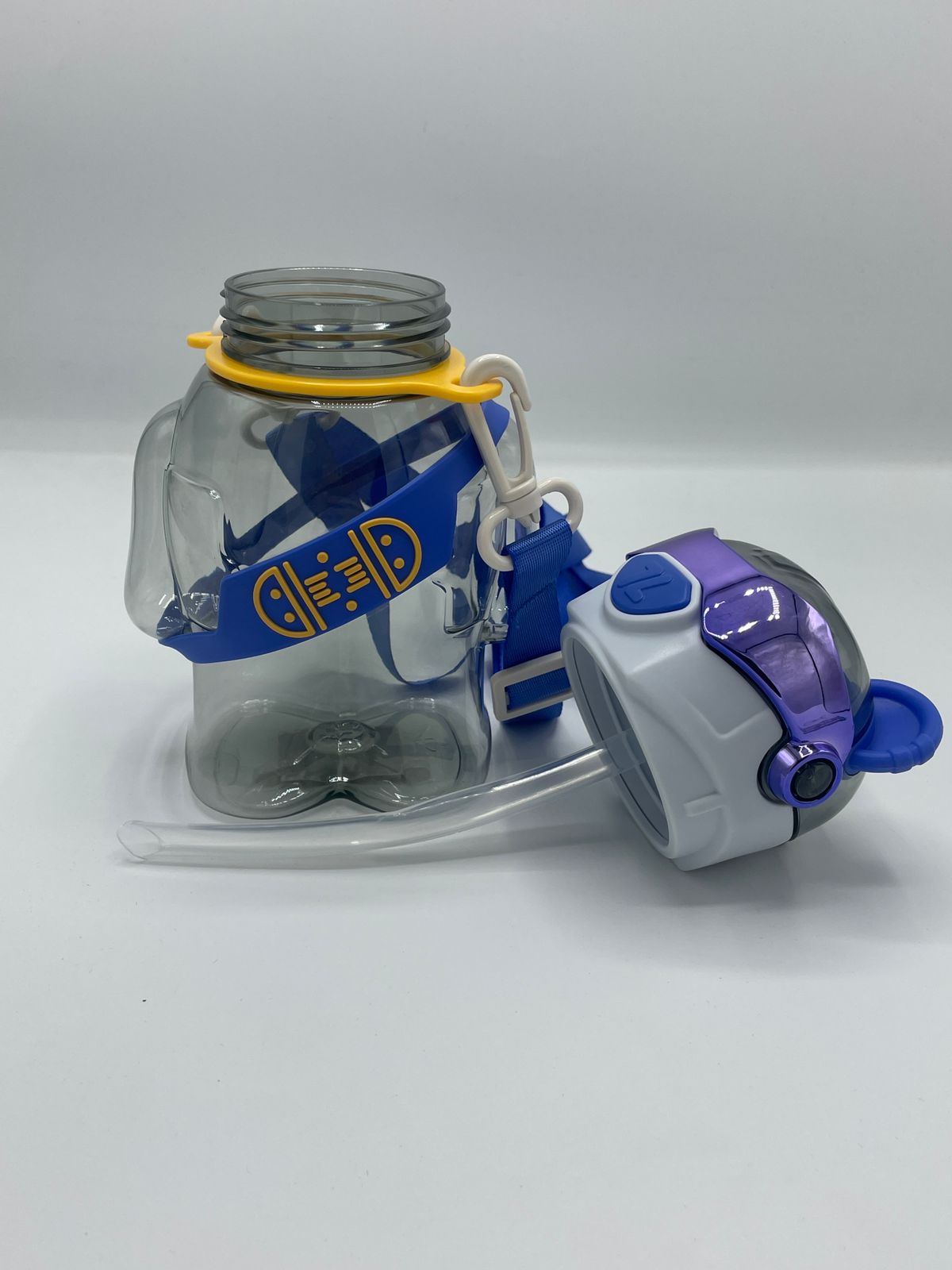 🧢🤖 Cool RobotBear Water Bottle 🚀💧