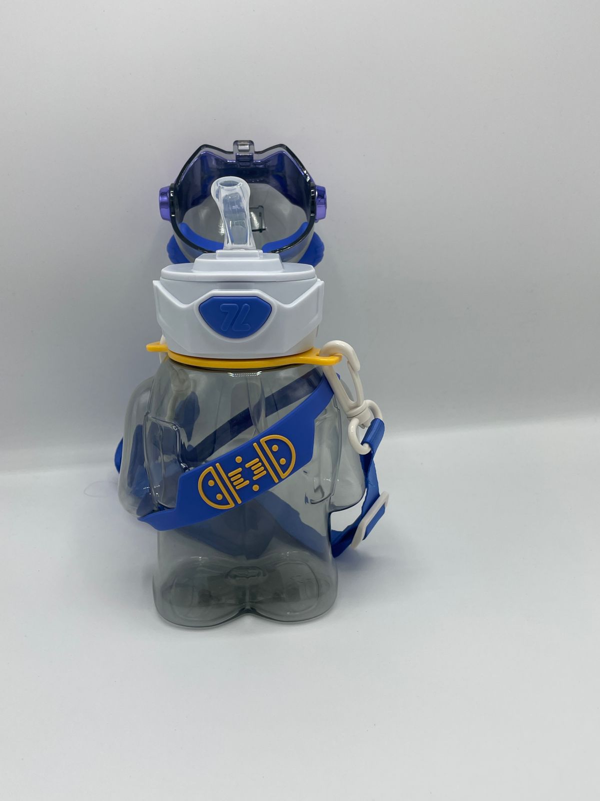 🧢🤖 Cool RobotBear Water Bottle 🚀💧